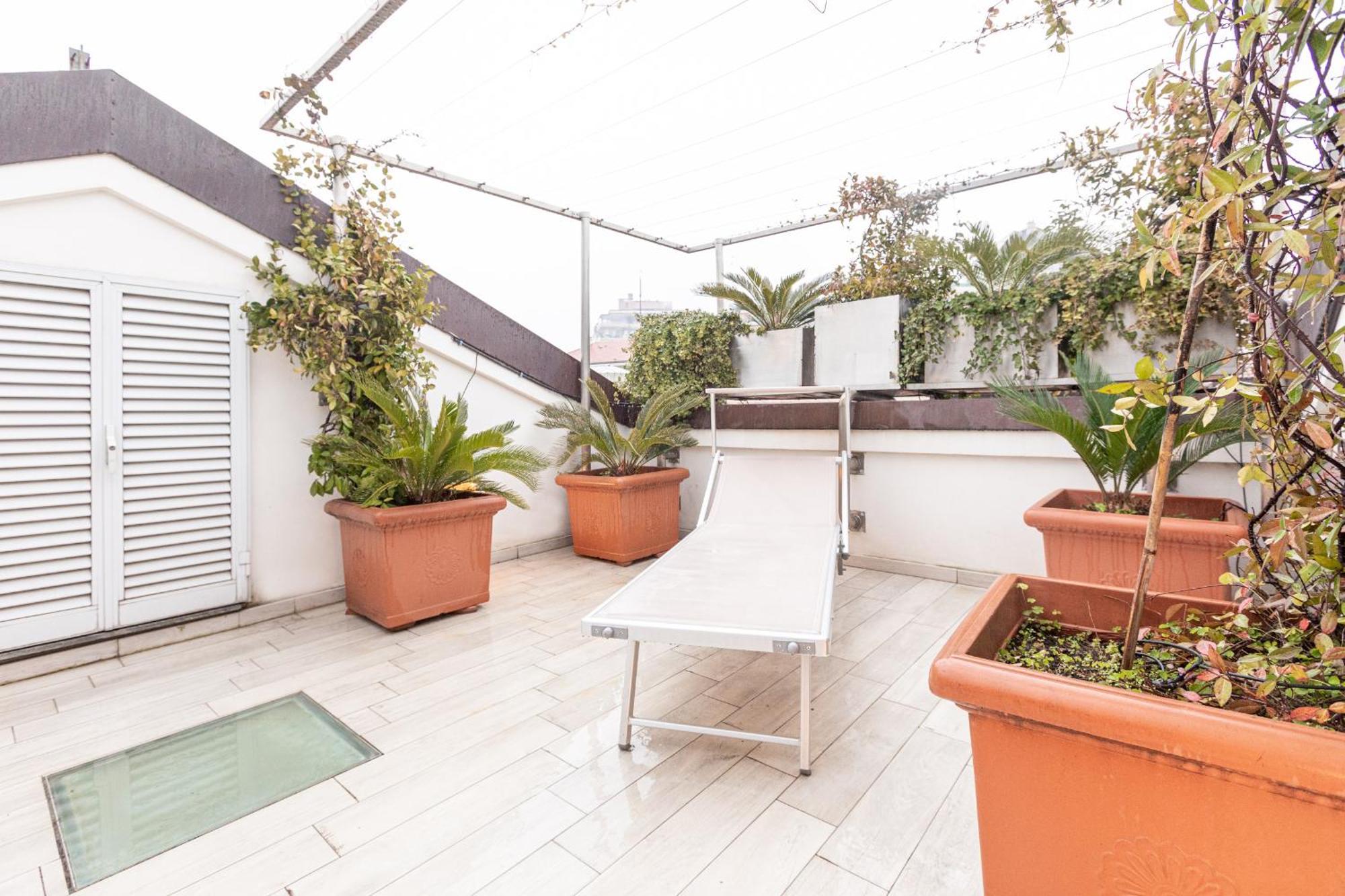 Monte Napoleone Split-Level Terrace Apartment - Top Collection Milan Exterior photo