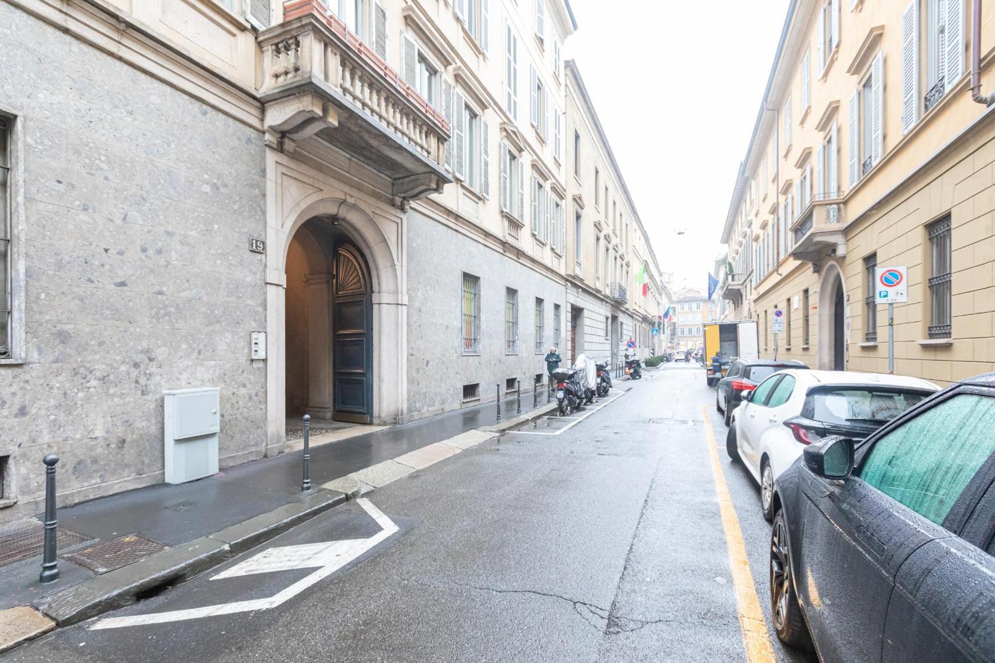 Monte Napoleone Split-Level Terrace Apartment - Top Collection Milan Exterior photo